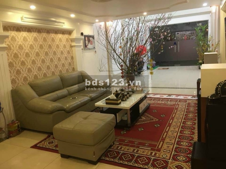 Bán nhà MP Hai Bà Trưng, dt 58.8m2, 4 tầng, mt 4.2m, gara, 4 ngủ, KD cực tốt, chỉ 5.05 tỷ