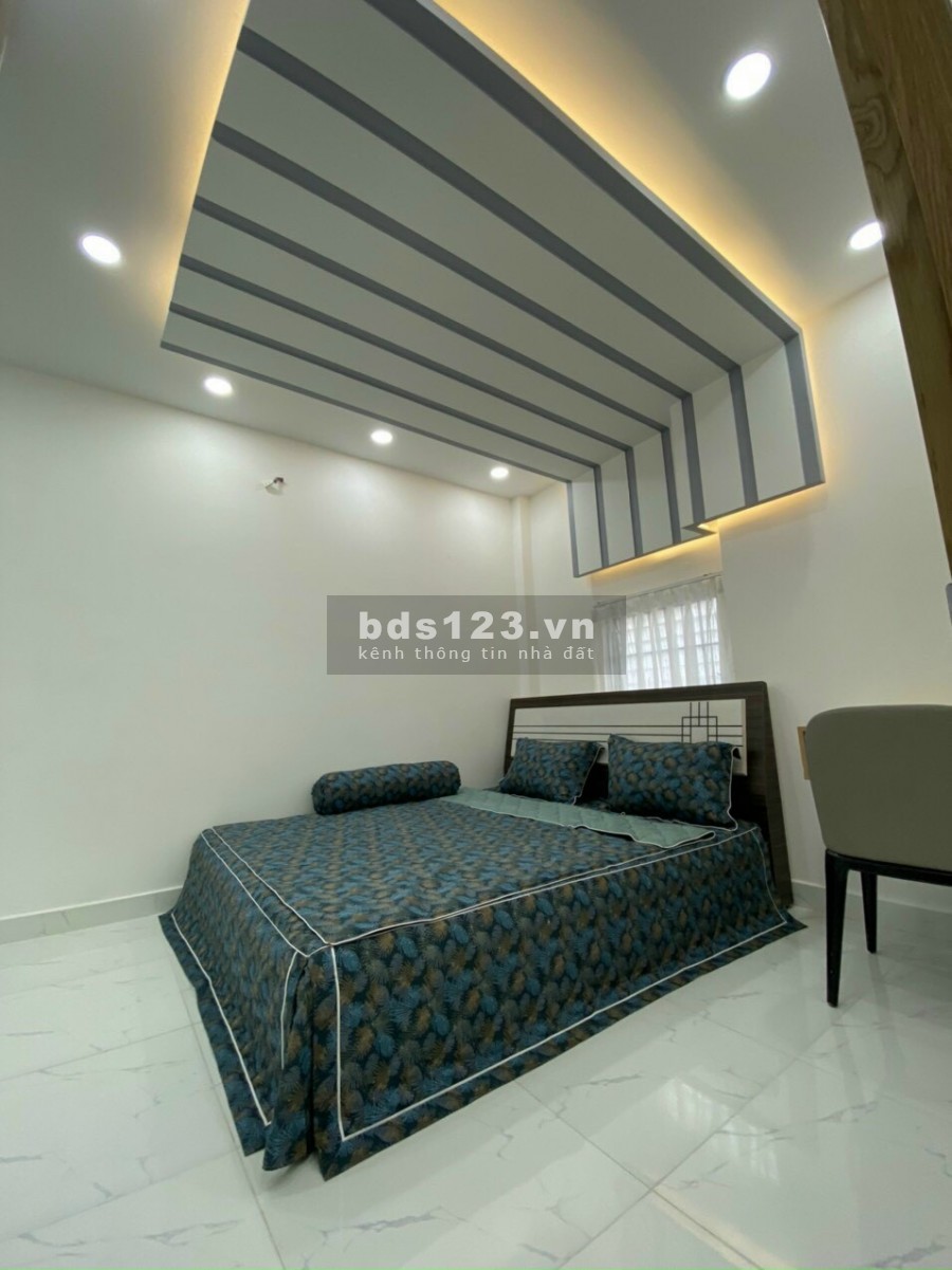 Nhà mới, xây 5 tầng kiên cố. Đối diện UBND Quận Tân Phú giá bán 6,7 tỷ, sổ chính chủ