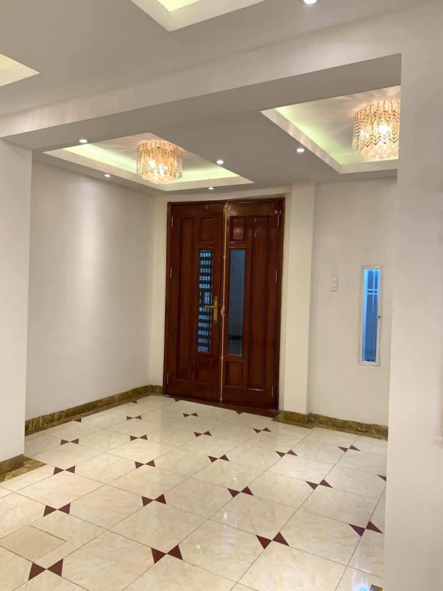 Bán nhà phố Lê Thanh Nghị, thang máy nhà còn mới, tự khai thác 70 triệu, giá nhỉnh 10 tỷ