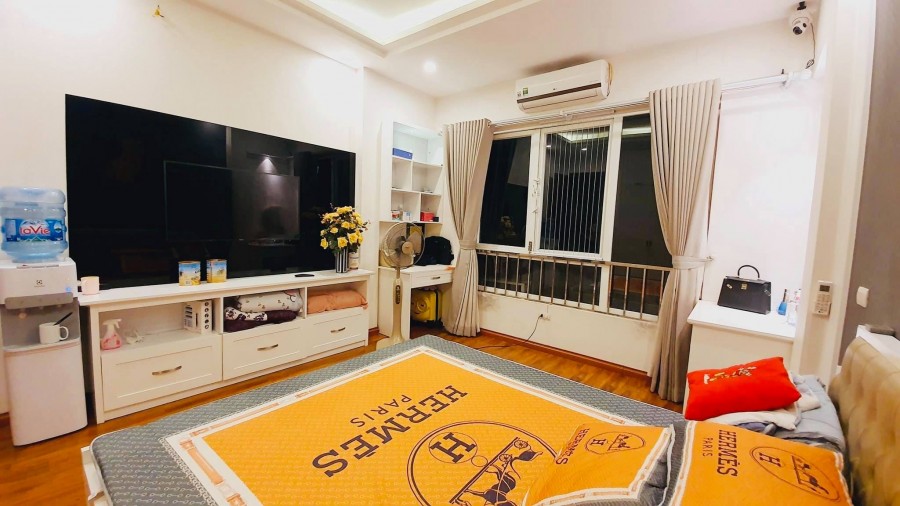 Cần bán nhà phố Bạch Mai, dt 41m2 mt 4m, 3 pn, ngõ thoáng, giá 3.2 tỷ, lh 0394357733