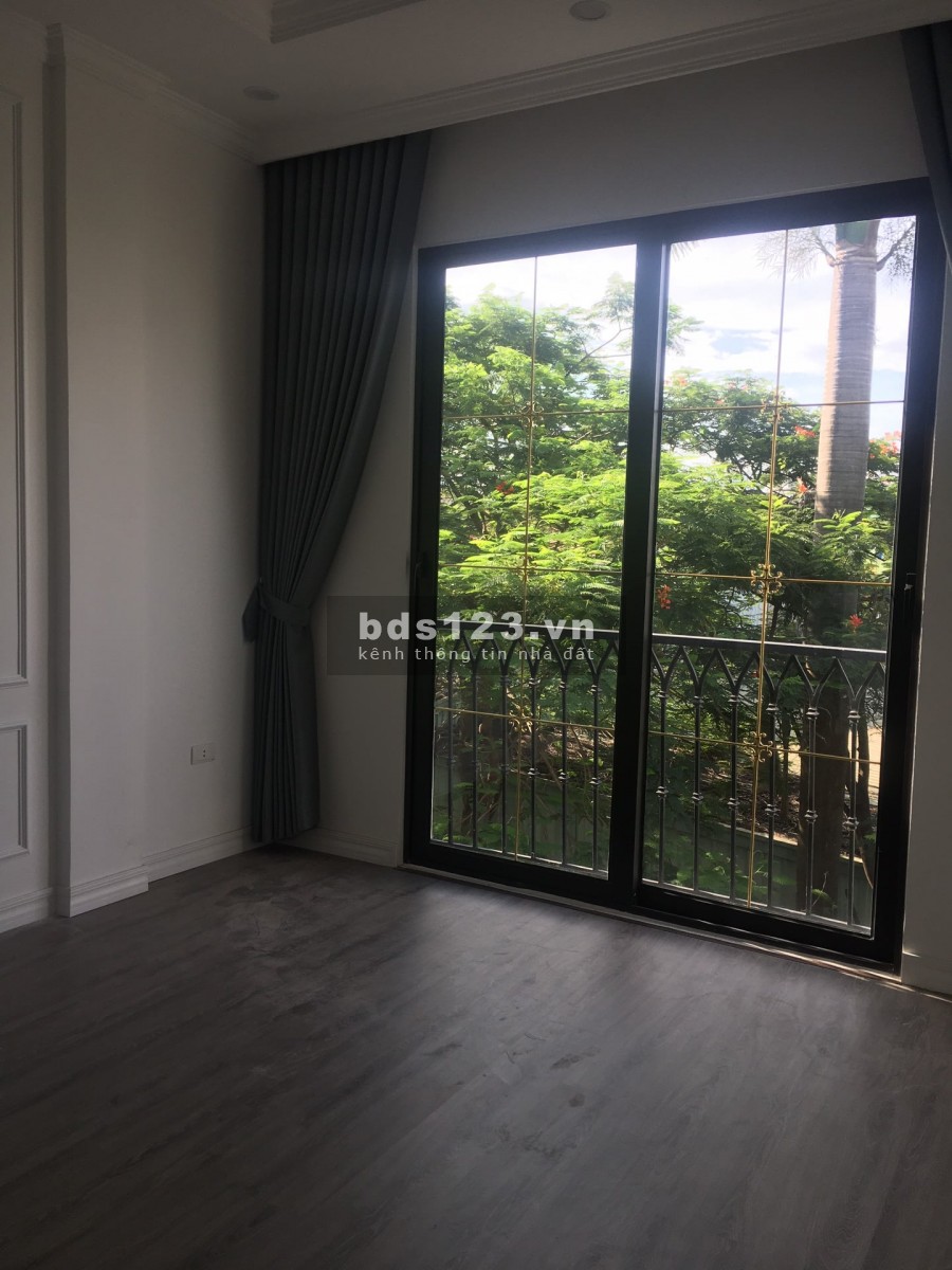 Chính chủ bán nhà 41m2 x 4 tầng Ngọc Hồi, mt 4m, giá chỉ 2.1 tỷ, ngõ 2.5m ba gác đua