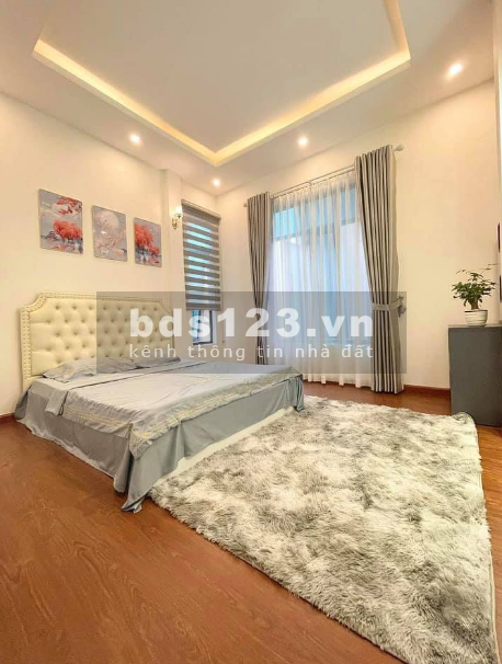 Bán hàng hiếm phố Nguyễn Ngọc Vũ, tặng nội thất ô tô gần phố, sổ vuông, ô tô vào nhà