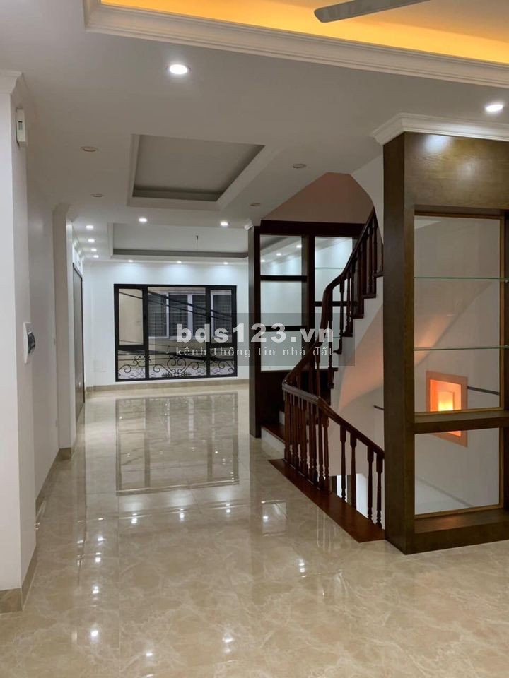 Bán nhà hiếm Ái Mộ gara ô tô tránh, kinh doanh đỉnh, giá nhỉnh 6 tỷ, sổ đỏ đẹp