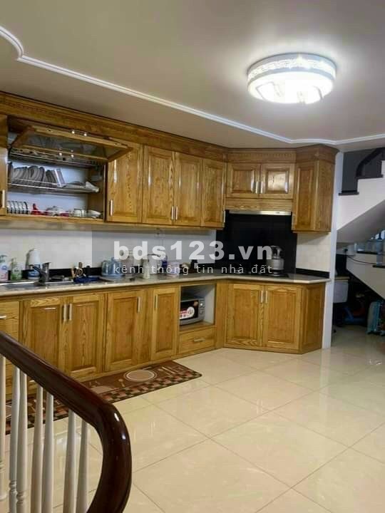 Bán nhà MP Hai Bà Trưng, dt 58.8m2, 4 tầng, mt 4.2m, gara, 4 ngủ, KD cực tốt, chỉ 5.05 tỷ