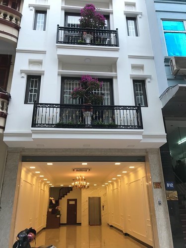 Siêu Vip Quận Cầu Giấy nhà 7 tầng đúc khu nhiều cán bộ cao cấp sinh sống, còn mới