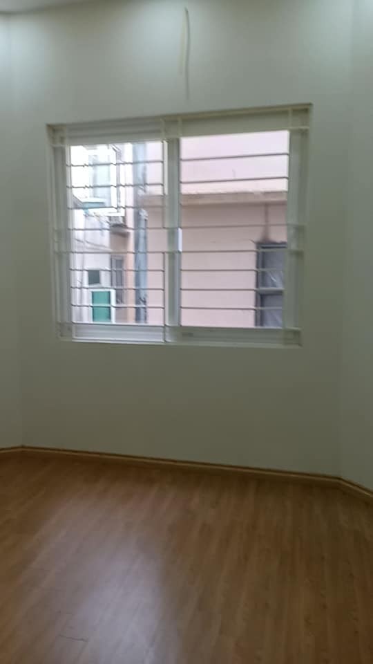 Bán nhà Lê Thanh Nghị, Hai Bà Trung, dt 4.5m, dt 37m2, đúc 5 tầng, vị trí đẹp