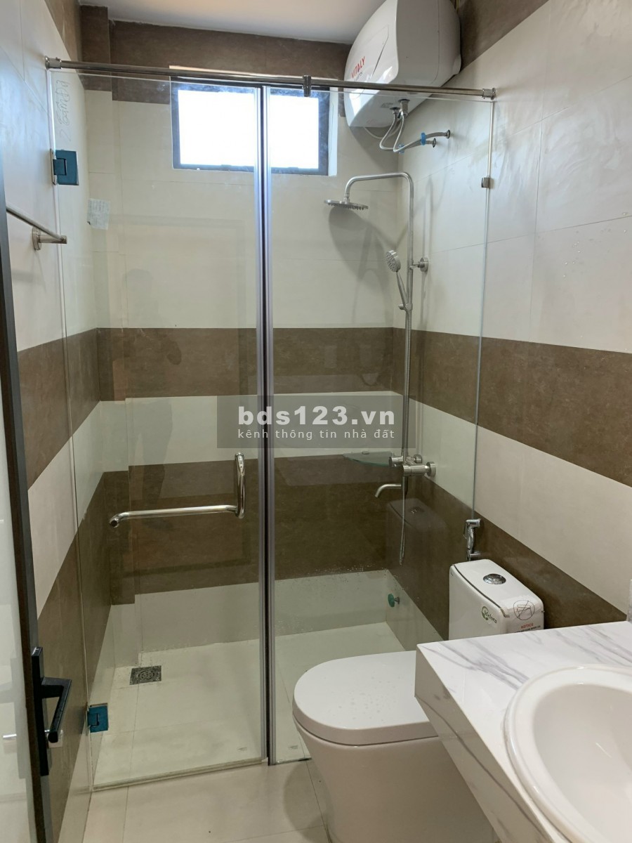 Bán nhà mặt tiền kiệt Nguyễn Lộ Trạch, nhà 2 tầng hoàn thiện dọn vào ở ngay, chỉ 2.3xx tỷ