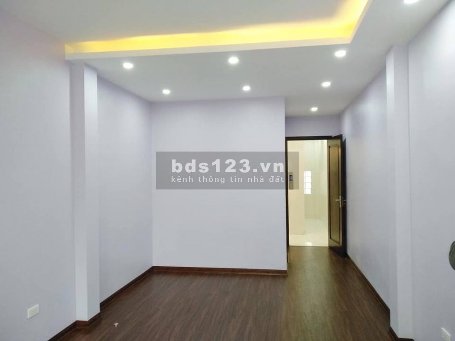 Bán nhà chỉ từ 4,5 tỷ lô góc nhà mới kính koong có gara ô tô, giá bao thị trường