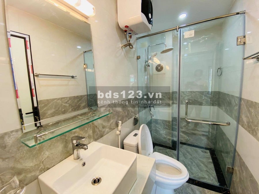 Nhà Đẹp Phố Bạch Đằng diện tích sử dụng 60m2 4 tầng đúc bê tông, giá 4.8 tỷ