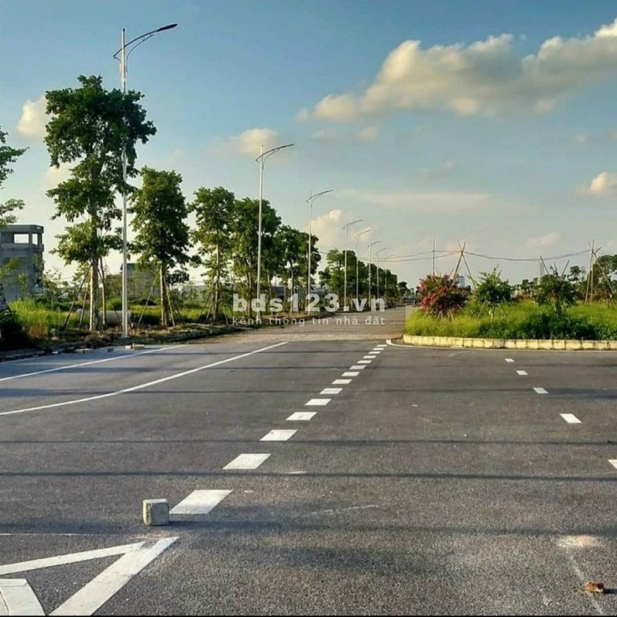 Tôi cần bán mảnh đất đối diện vườn hoa, mt 6m, dự án New City Phố Nối giá chỉ từ 13 triệu/m2