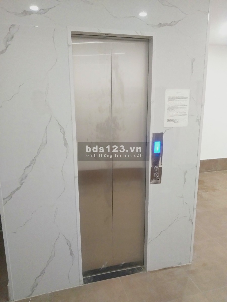 Bán tòa nhà ngõ 22 Tôn Thất Tùng, 6 tầng thang máy, 17 phòng kép kín, cho thuê ổn định