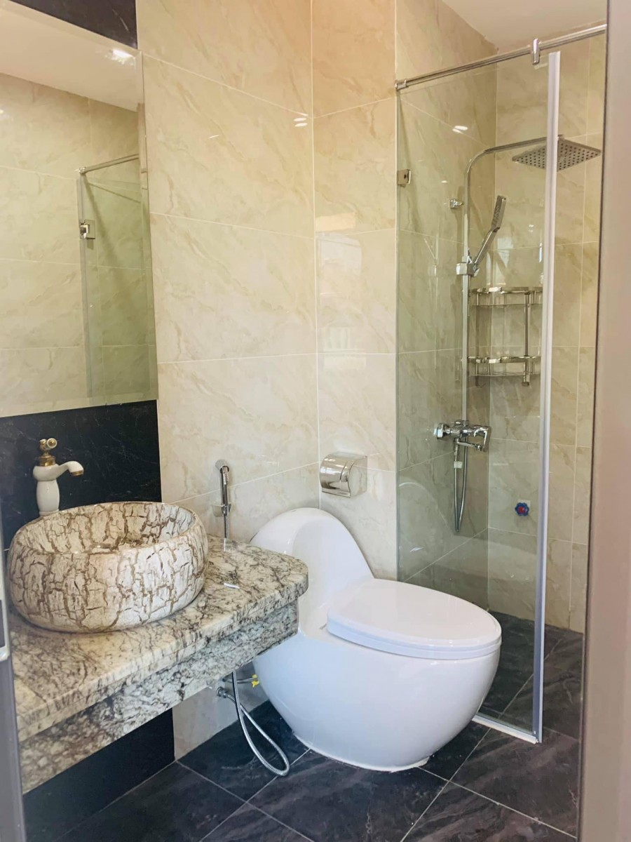 Bán nhà mặt phố Kim Ngưu, dt 77m2, 7 tầng thang máy, căn góc 3 mặt thoáng vị trí trung tâm