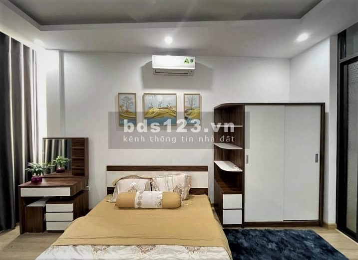 Cần bán gấp nhà riêng Triều Khúc, Thanh Xuân, gara ô tô tránh, phân lô, dt 55m2, 5 tầng, giá 7.6 tỷ