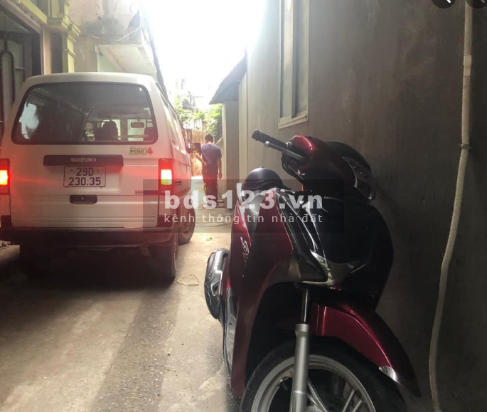 Bán hàng hiếm phố Nguyễn Ngọc Vũ, tặng nội thất ô tô gần phố, sổ vuông, ô tô vào nhà