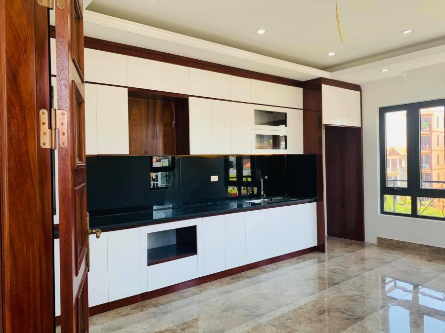 Bán nhà mặt phố Kim Ngưu, dt 77m2, 7 tầng thang máy, căn góc 3 mặt thoáng vị trí trung tâm
