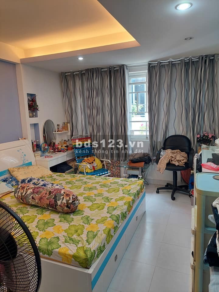 Bán nhà nguyên căn còn mới 5 tầng, sát công viên Gia Định, sổ hồng riêng chính chủ