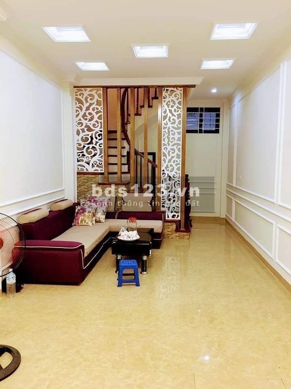 Bán nhà HXH Thành Thái Phường 14 Quận 10, 32m2, 2 tầng, Giá 5 Tỷ.