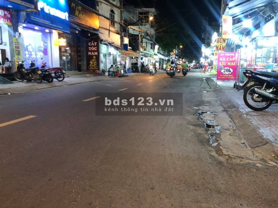 Bán nhà 3 tầng BTCT Đồng Đen Bàu Cát diện tích 41m2 giá mùa dịch chỉ nhỉnh 4tỷ