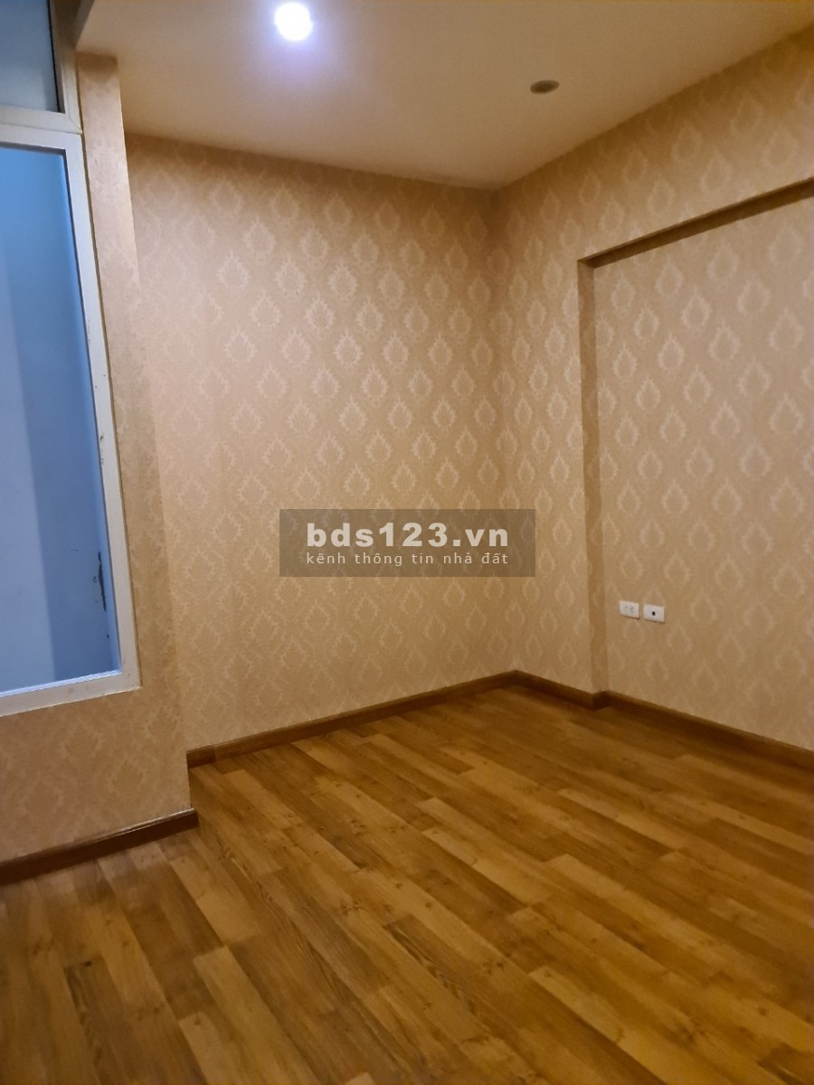 Cần cho thuê nhà riêng đường Hoàng Quốc Việt: nhà 4 tầng, diện tích 50m2, full đồ
