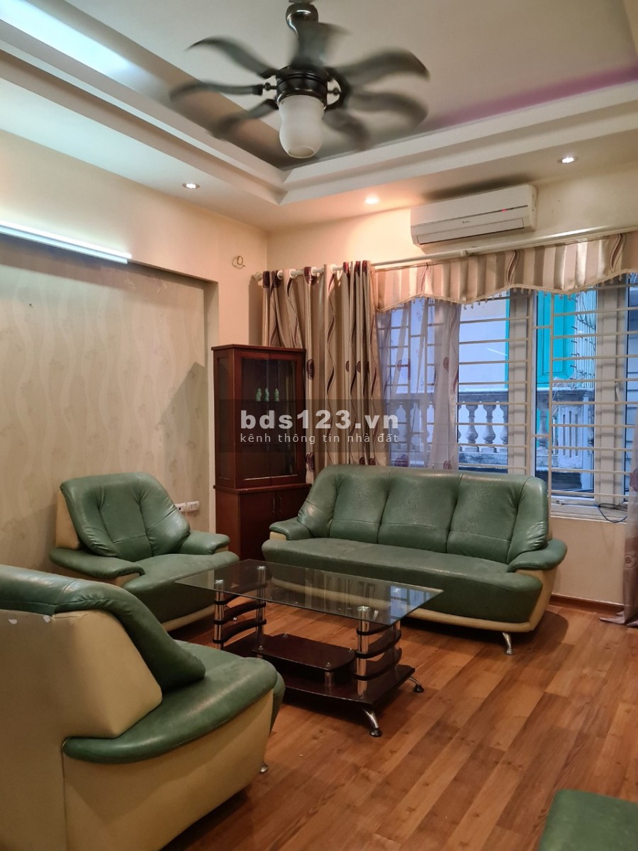 Cần cho thuê nhà riêng đường Hoàng Quốc Việt: nhà 4 tầng, diện tích 50m2, full đồ