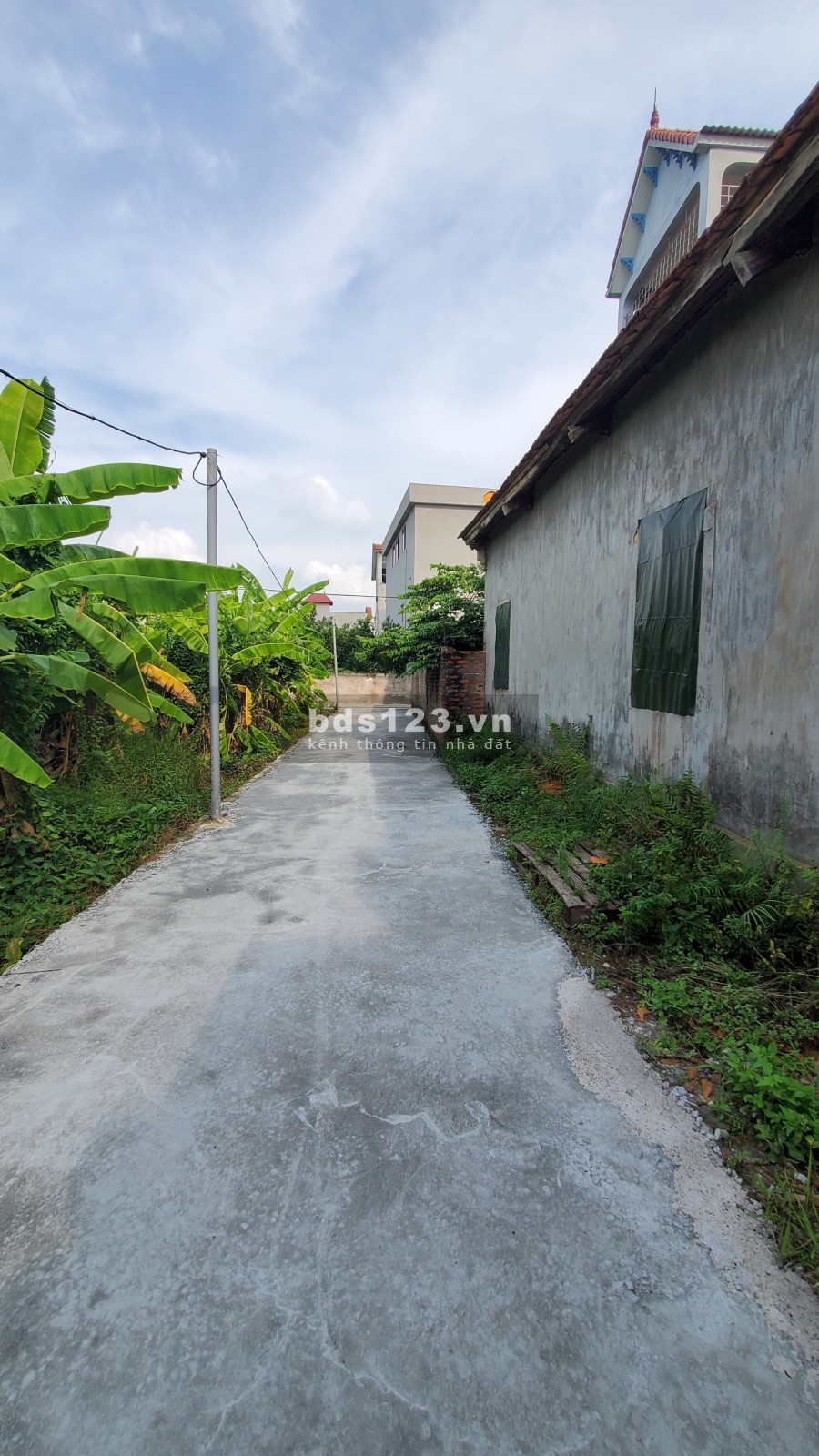 Bán nhà cấp 4 Tổ 9 Quang Minh - Mê Linh, DT 51.7m2, Giá 1.1xx triệu vào ở luôn. LH 0944596256