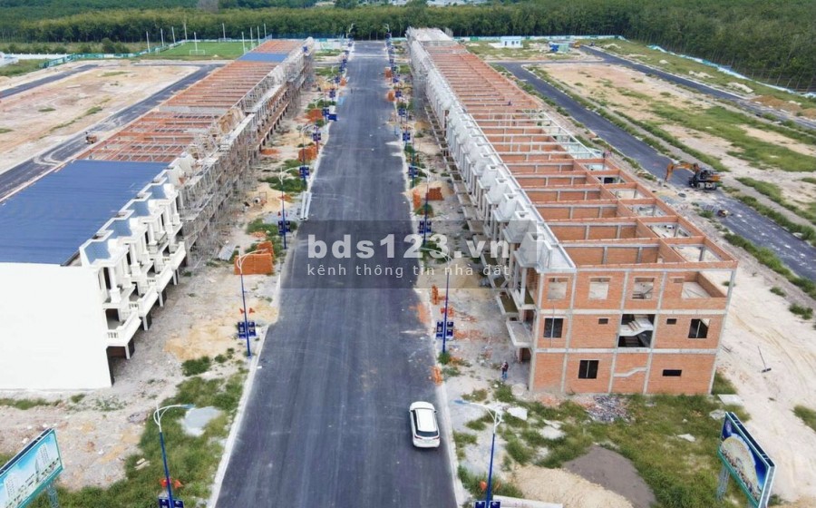 Chính chủ gửi bán gấp đất mặt tiền ngay trung tâm hành chính Bàu Bàng chỉ 880tr