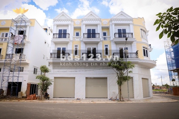 1 nhà góc duy nhất tại Tiến Lộc Garden, 2 MT đường HL12, ưu đãi mùa dịch LH 0906861505