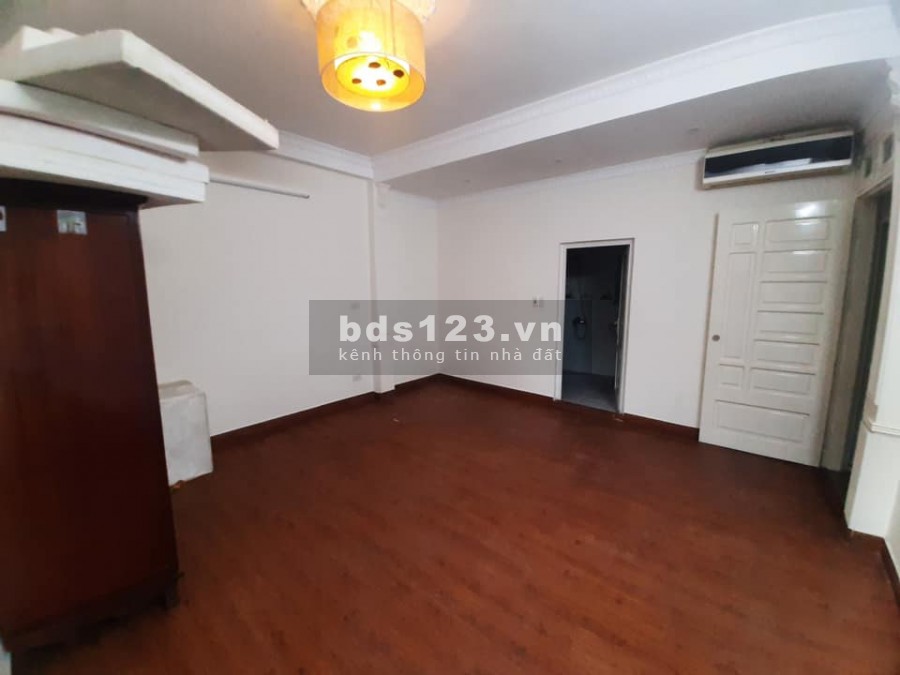 Bán toà nhà 7 tầng mặt phố Hoàn Kiếm, dòng tiền trên 100 triệu/tháng, lhcc