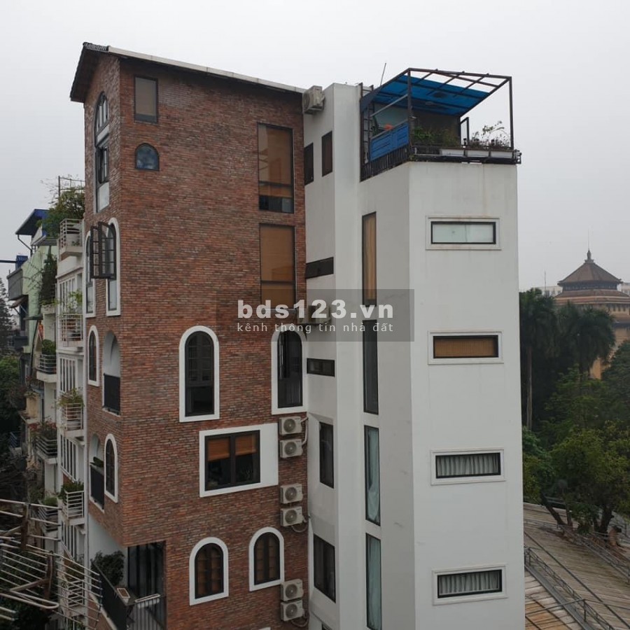 Bán toà nhà 7 tầng mặt phố Hoàn Kiếm, dòng tiền trên 100 triệu/tháng, lhcc