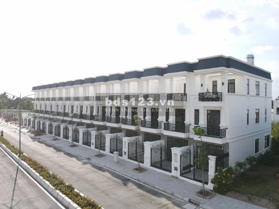 Bán đất nền tặng móng nhà kiên cố Cái Răng, giá bán 2.1 tỷ, sổ hổng riêng