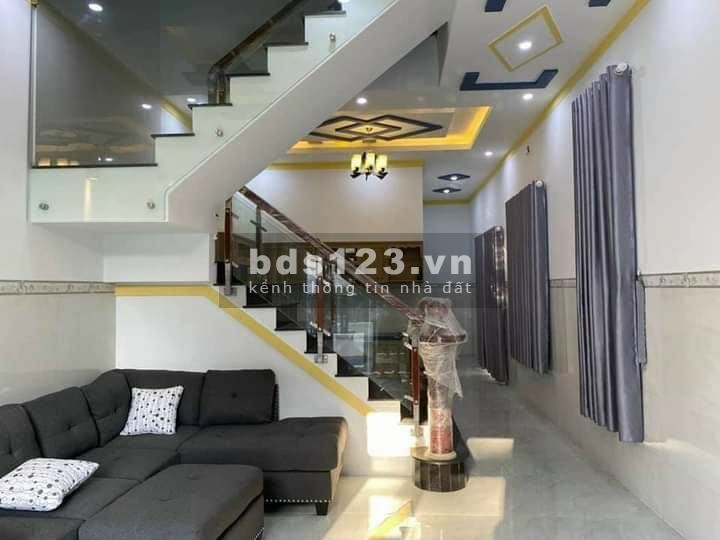 Chính chủ cần bán nhà nguyên căn ngay mặt tiền Bùi Ngọc Thu, giá 2.6 tỷ, lhcc