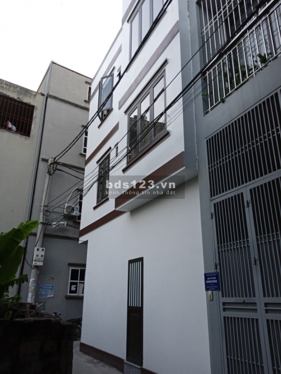 Bán nhà sổ chính chủ mới xây đẹp từng chi tiết, 3 tầng đúc bê tông kiên cố