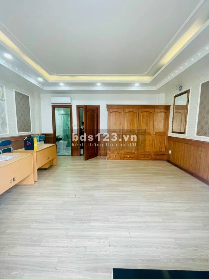 Bán Gấp Mặt Tiền Nguyễn Cư Trinh Quận 1, 4 tầng kiên cố, ngang 4m nở hậu 8m dài 21m