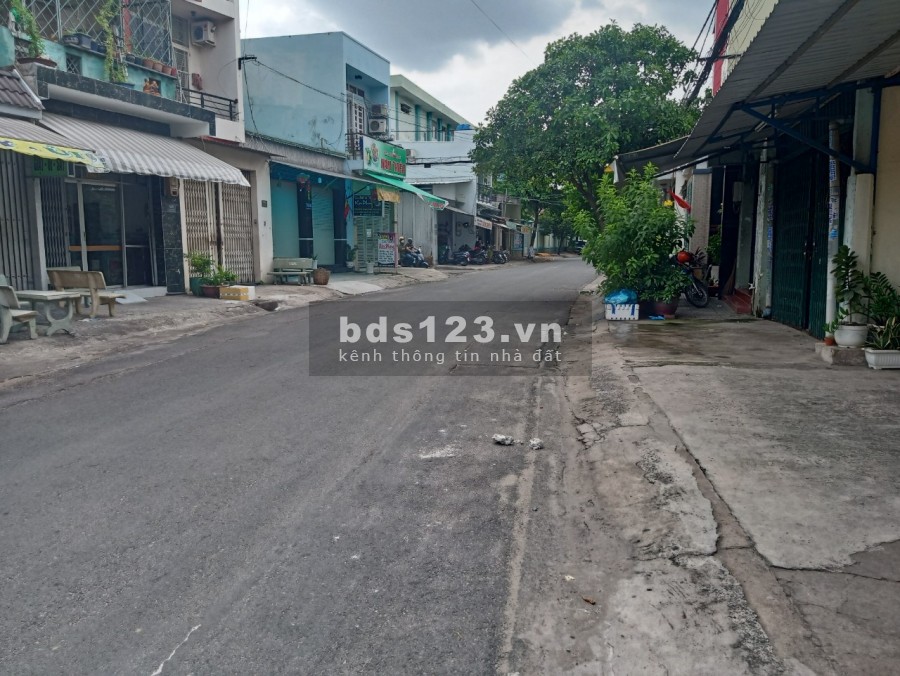Nhà bán Quận Tân Phú dưới 5tỷ 1trệt 1lầu diện tích 47m2, 2p ngủ 2wc giá rẻ