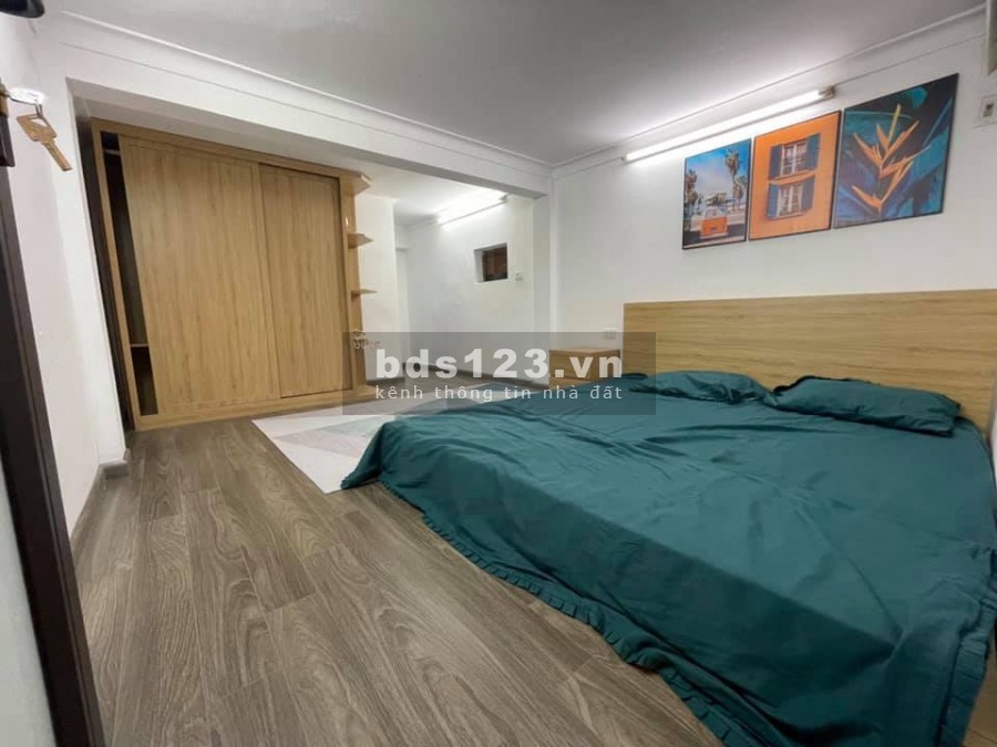 Bán nhà Tôn Thất Tùng đẹp như Villa dt 34m2, 4 tầng, giá 2.98 tỷ, nở hậu, lh 0922346363