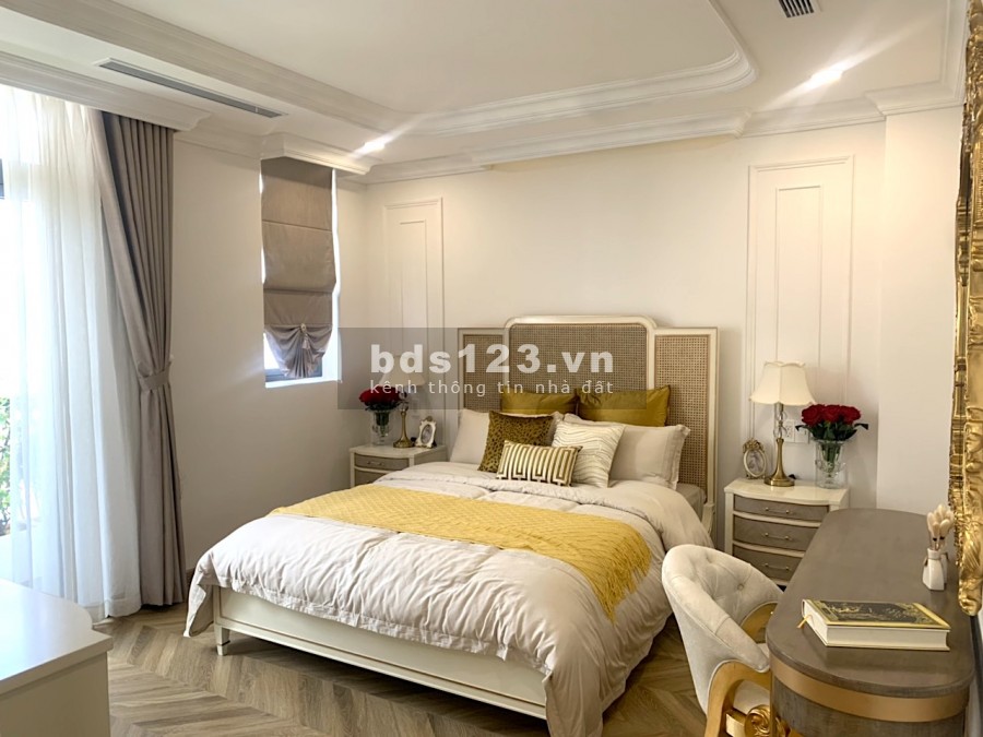 Biệt thự mini ven sông Quận 9 kết cấu 1 trệt 3 lầu và sân thượng, pháp lí sạch