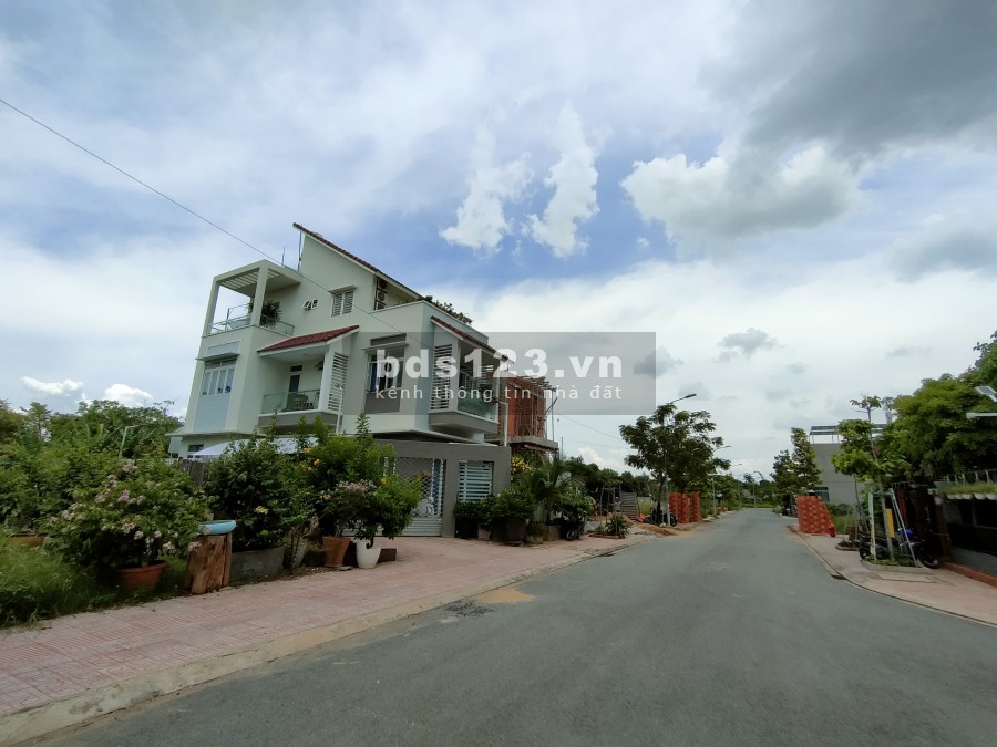 Cần tiền nên ra nhanh lô đất mặt tiền đường Bùi Hữu Nghĩa, P. Tân Hạnh, 100m2/1.4 tỷ, LH 0972.094.730