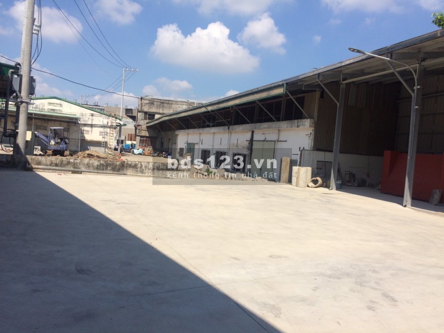 Cho thuê kho xưởng rộng 2900m2 mặt tiền đường Phạm Văn Đồng Thủ Đức