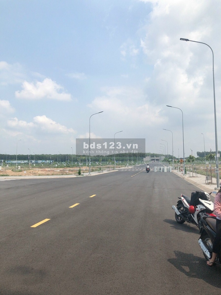 Bán đất mặt tiền dự án Thăng Long Central City đường DX, thị trấn Lai Uyên