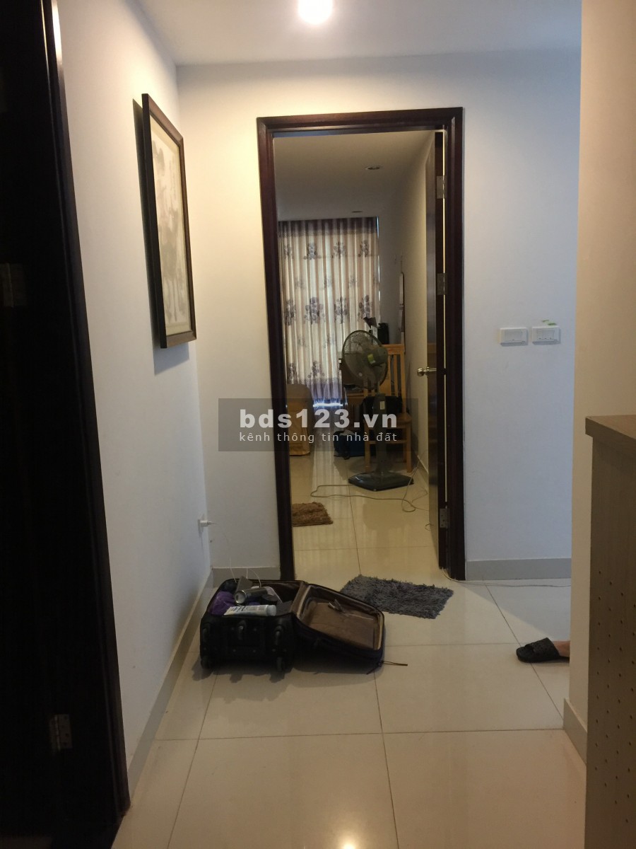 Cho thuê Chung cư Golden Land Nguyễn Trãi, 94m2, 2 phòng ngủ, full đồ, 11 triệu. LH 0377983070