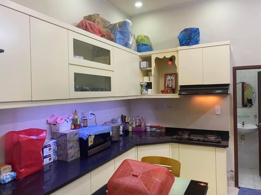 Bán nhà Trần Quang Khải giá rẻ sốc 80m2 x 4 tầng, hẻm xe hơi.lh 0376966383