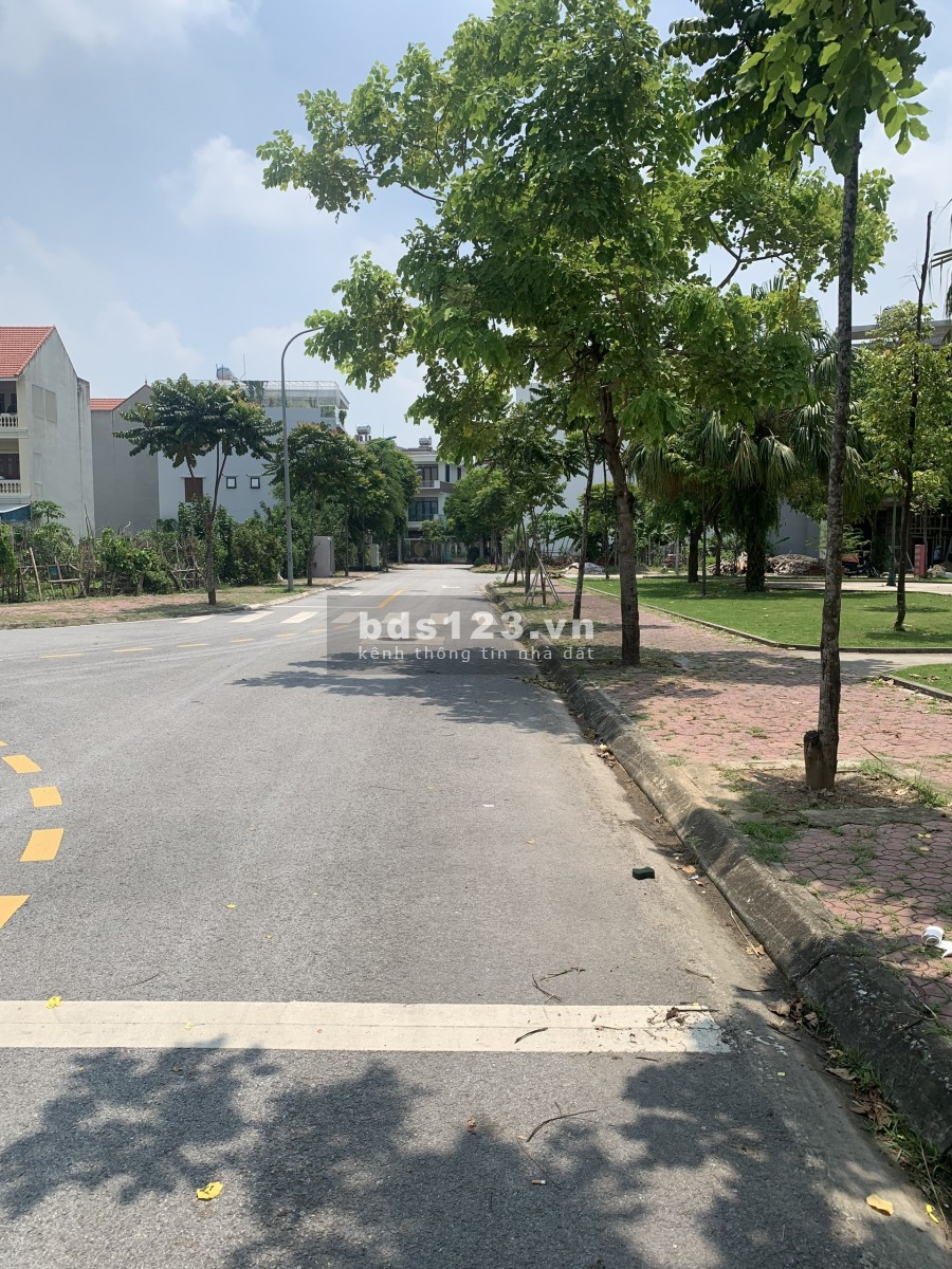 Bán đất nhà vườn đẹp trung tâm thành phố, hướng nam mát quanh năm, giá tốt