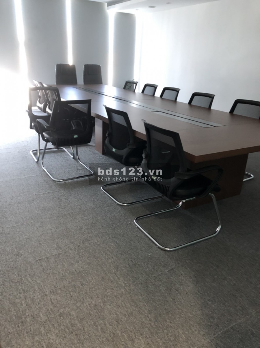 Cho thuê văn phòng đường Lê Văn Lương, Quận Cầu Giấy, giá cho thuê 70 triệu/tháng