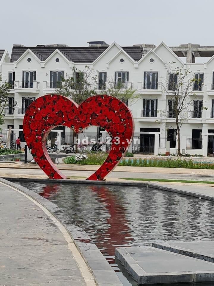 Cần bán để chuyển xuống Hà Nội ở, view công viên siêu thoáng, sổ đỏ trao tay