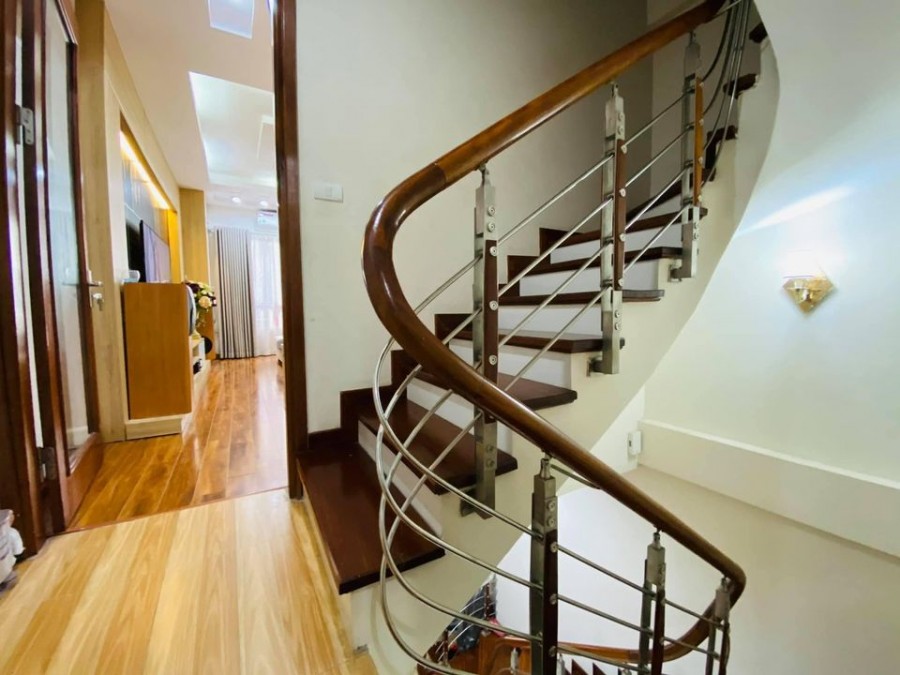 Bán nhà đẹp, giá đầu tư sinh lời, dt 55m2, 6.5m mt, giá nhỉnh 5 tỷ phố Đào Tấn