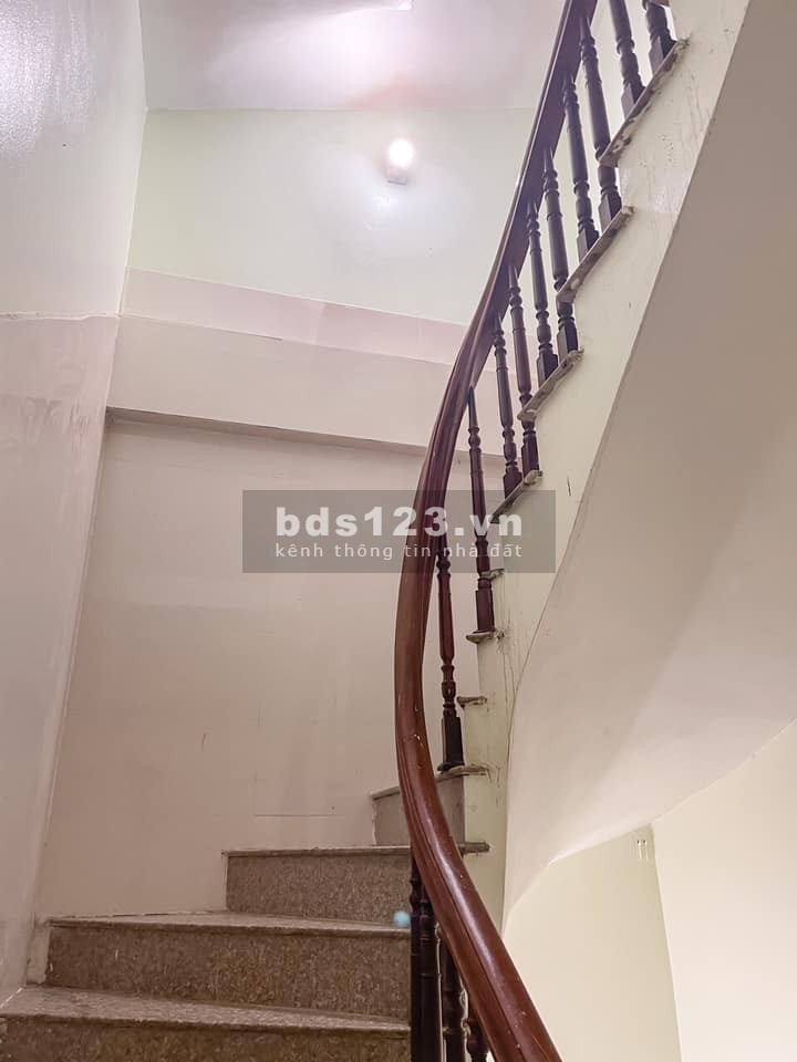 Bán Nhà Quang Trung, dt 60m2 2 tầng, mt 4m, giá nhỉnh 2 tỷ, ô tô đôc cửa, giá bao tốt
