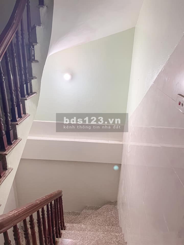 Bán Nhà Quang Trung, dt 60m2 2 tầng, mt 4m, giá nhỉnh 2 tỷ, ô tô đôc cửa, giá bao tốt
