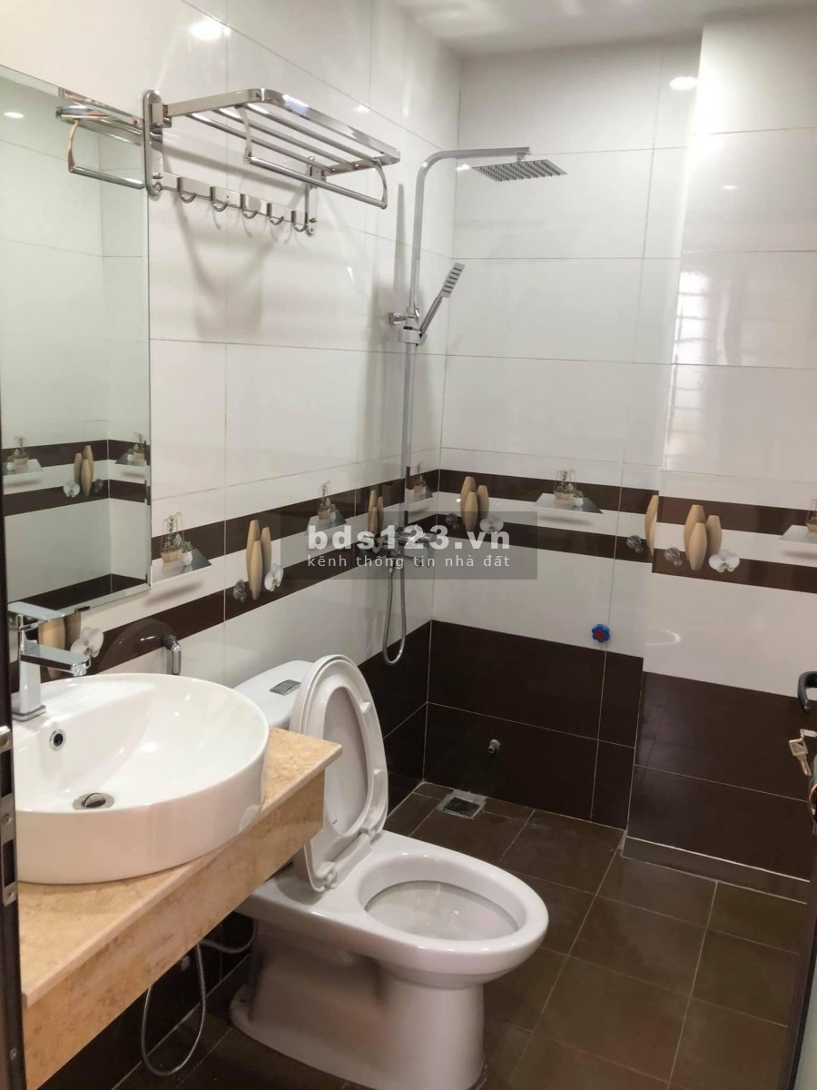 Nhà mới xây 5 tầng ngõ 208 Thụy Khuê dt 54m2 mt 4m giá 7,5 tỷ lh 0392969999