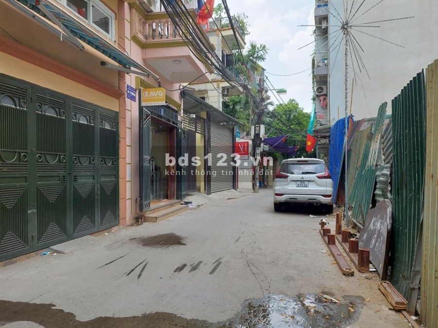 Nhỉnh 2 tỷ rưỡi, Nhà cách đường ô tô 5m, sau quy hoạch thành căn góc, mặt ô tô tránh nhau