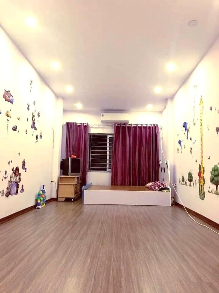 Bán nhà Kim Giang 40m2 mới đẹp, gần phố, ngõ rộng thoáng, mt 4m, tặng nội thất giá 3.65 tỷ